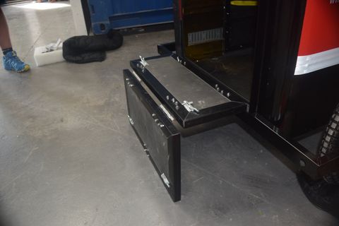 Jogpod, folding door, seat